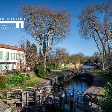 Bateau-hôtel Insolite Péniche Amazonie Canal Du Midi Gardouch